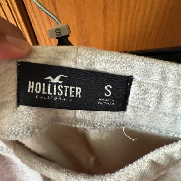 Hollister Grey Jogger Size Small - Picture 2 of 3